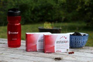 Astaxin® contains the powerful algae-based substance astaxanthin combined with antioxidants Vitamin C and E, which protect the body´s cells against oxidative stress. 

Vitamin C also contributes to maintaining the normal function of the immune system. 

Astaxin® is a dietary supplement based on over 30 years of Swedish research. 

The algae are grown in AstaReal´s facility in the Stockholm archipelago.

You can find Astaxin® in well-known stores such as #Life #Apotea #Meds #Bodystore

#wellness #healthyaging #exerciseroutine #astaxanthin #healthylife #dailyroutine #astaxin® #takecare
